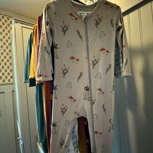 Kyte BABY zippered romper in Herbology